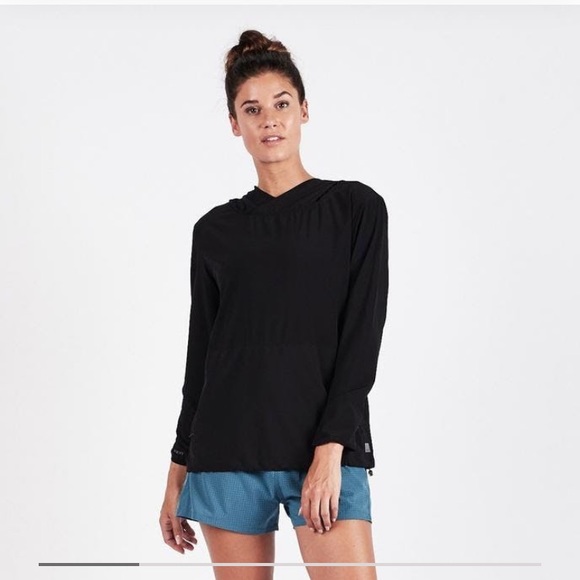Vuori Tops - Vuori westerly packable pullover in black